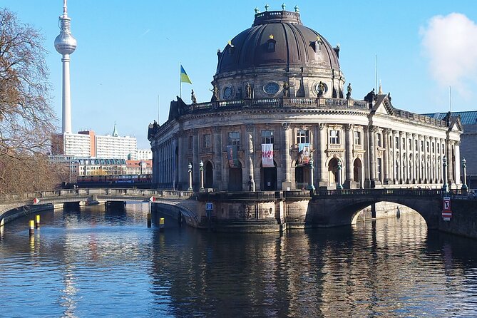 3 Days Private Guide Berlin - Walking and Public Transport - Exploring Berlin on Day 2