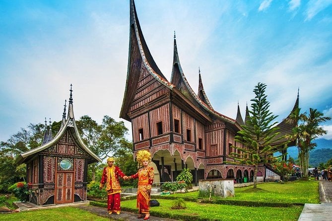 3 Days Private Padang Tour: Minangkabau Cultural Center, Village & City Tour - Good To Know