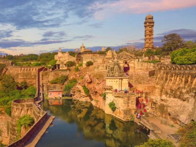3 Days Private Udaipur Tour - Pickup and Guide Services