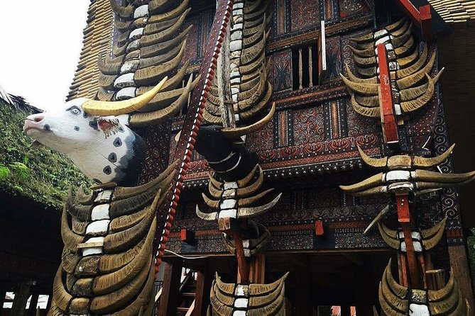 3 Days Tana Toraja From Makassar: Kete Kesu Village, Menhir to Funeral Burial - Exploring the Menhir Site