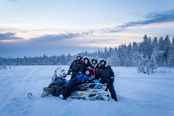 3 Days Tour Rovaniemi in Lapland - Day 2: Husky Safari and Snowmobile Adventure