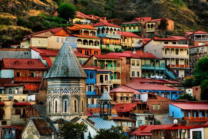3 Faces of Tbilisi - The new, the old and the alternative - Walking Through Old Town Tbilisi