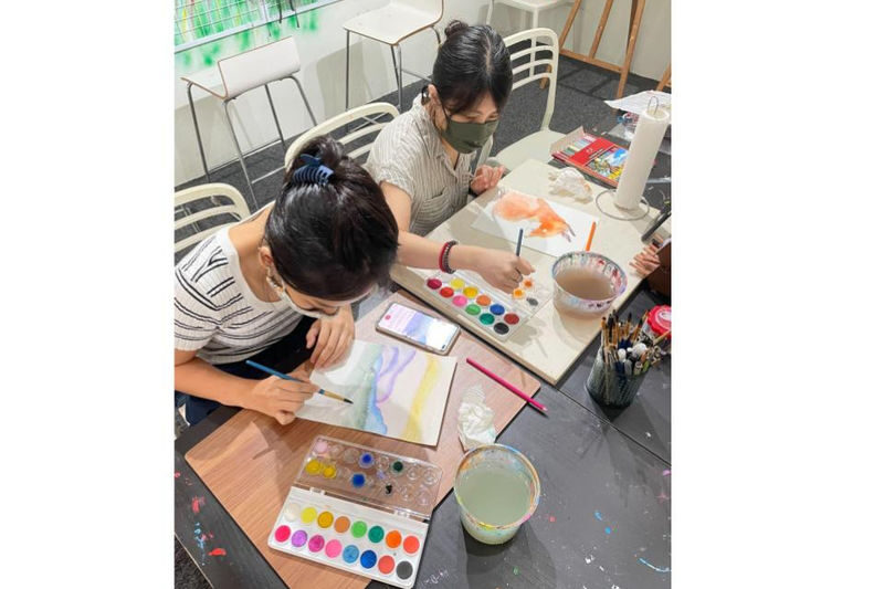3-hour Art Jamming Class with Free Flow Drinks in Singapore - Soft drinks and a slower pace