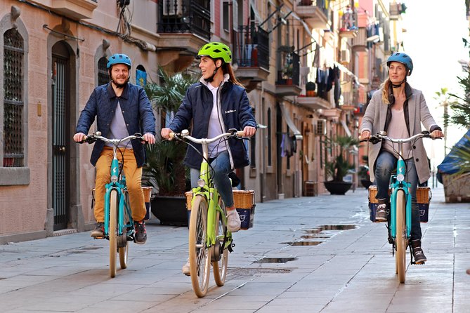 3-hour Barcelona, Montjuic Hill, and Gothic Quarter E-Bike Tour - Itinerary