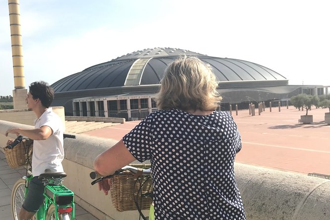 3-hour Barcelona, Montjuic Hill, and Gothic Quarter E-Bike Tour - Historical and Cultural Insights