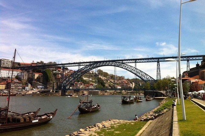 3-Hour Guided Walking Tour of Porto - Highlights and Lesser-Known Areas