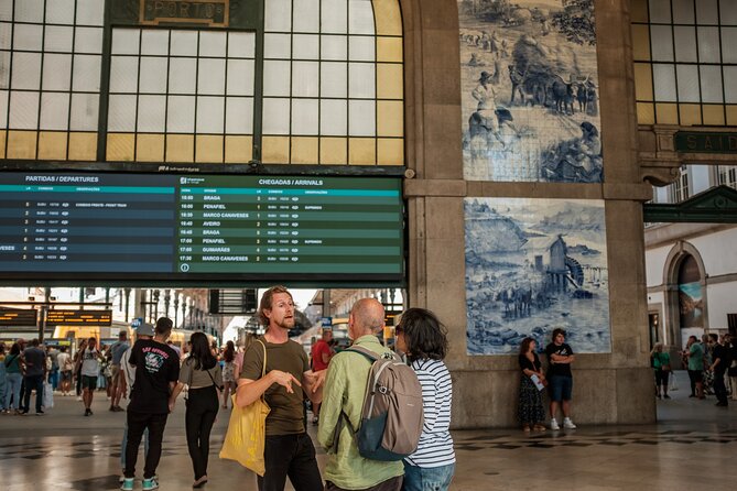 3-Hour Guided Walking Tour of the BEST of Porto - Expert Local Guides