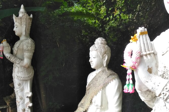 3-Hour Hike Round Trip Monk Trail to Wat Doi Suthep From Chiang Mai - Safety Tips and Precautions