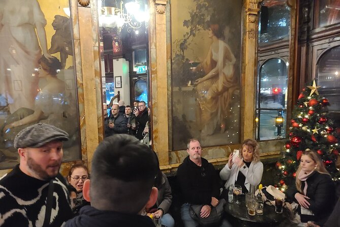 3-Hour Historic Pub Experience in London - Inclusions