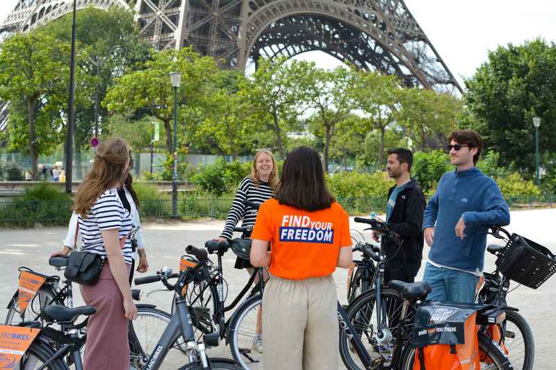 3-Hour Paris City Highlights Bike Tour - The ride suits cyclists who feel at ease