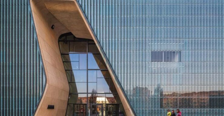 3 Hour: POLIN Museum of the History of Polish Jews Tour - Museum Experience