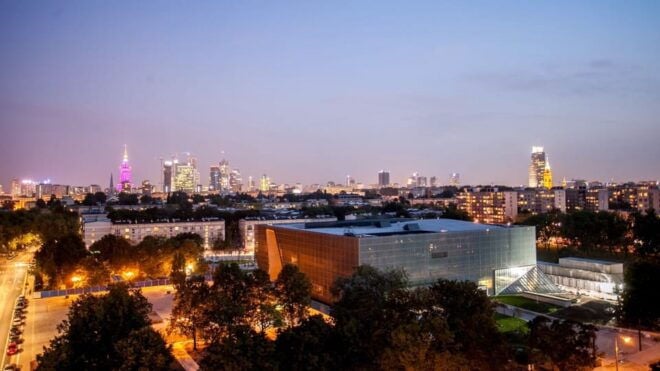 3 Hour: POLIN Museum of the History of Polish Jews Tour - Multimedia Exhibitions