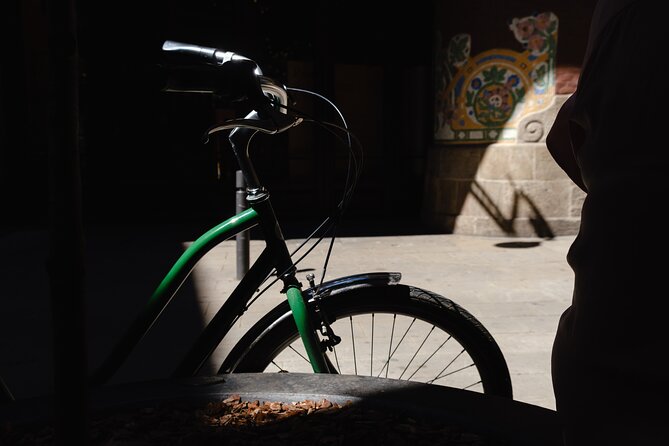 3-Hour Private Gaudi Bike Tour - Meeting and Pickup