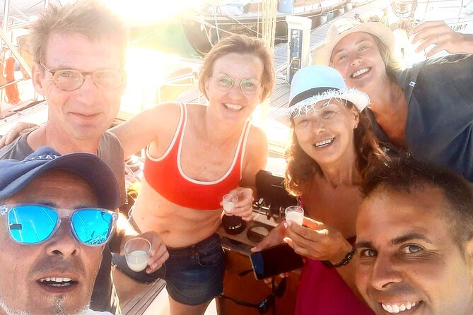 3-Hour Private Sailing Tour Around the Lobos Island - Safety and Equipment