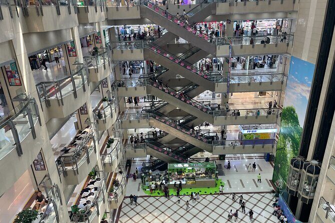 3-Hour Private Shopping & Bargaining Tour at a World Trade Hub - Discover the Real Beijing Shopping Scene with a Private Bargaining Tour