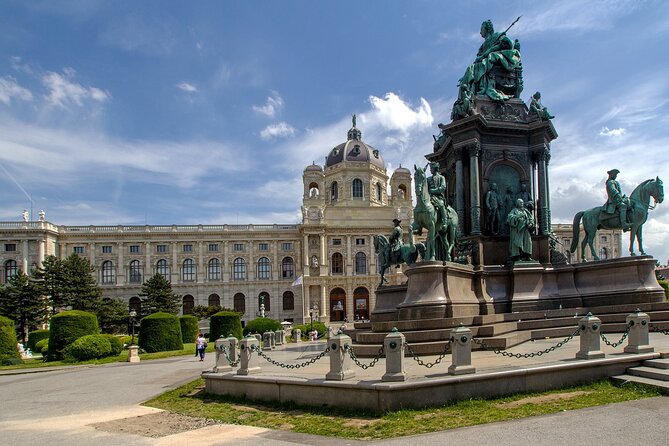 3 Hour Private Tour in Vienna With Private Car - Pricing and Reservation Details