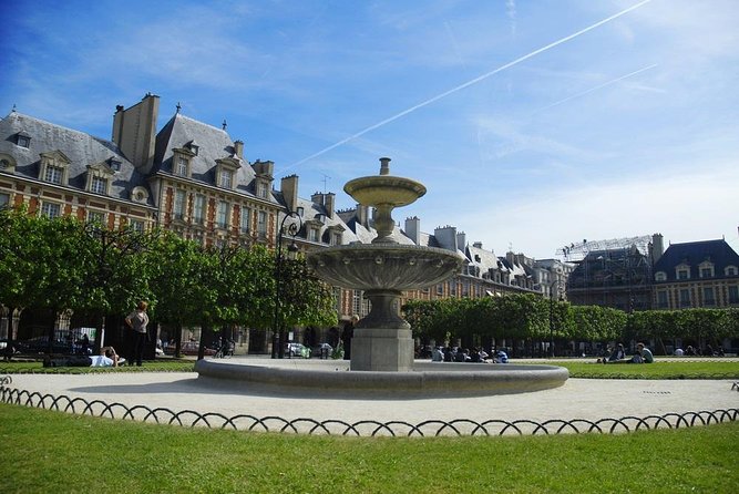3 Hour Private Tour Throughout the Le Marais With CDG Transfer - CDG Transfer Details