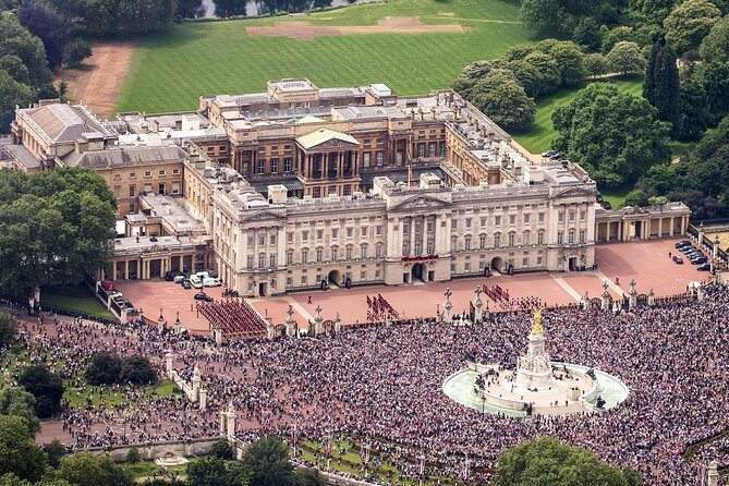 3-Hour Private Walking Tour About Power, Politics and Royalty in London - Meeting Point Information