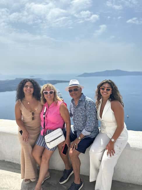 3-Hour Santorini Highlights & Oia Tour for Cruise Passengers - Transportation & Timing