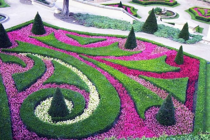 3-hour Small-Group History Tour of Pragues Renaissance and Baroque Gardens - Inclusions