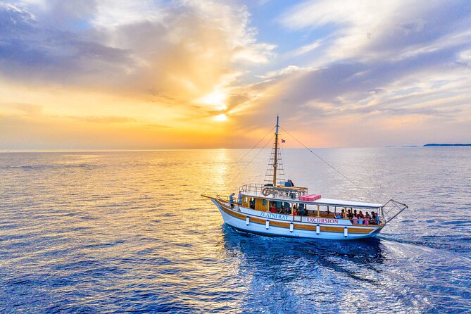 3-Hour Sunset Dolphin Spotting and Dinner in Medulin Archipelago - Customer Reviews and Feedback