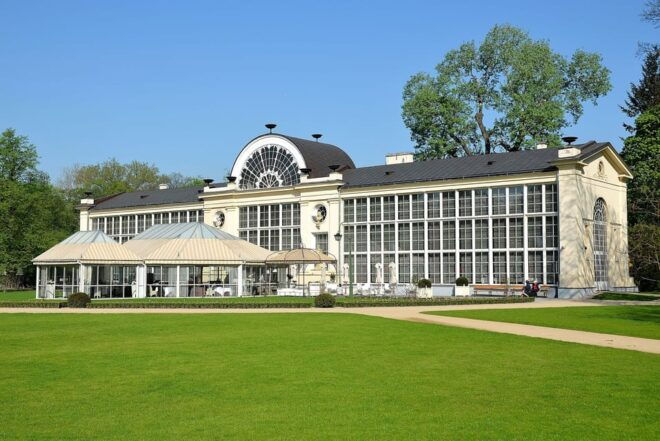 3 Hour: Warsaw Lazienki Park /Inc. Pick Up/ - Included Services