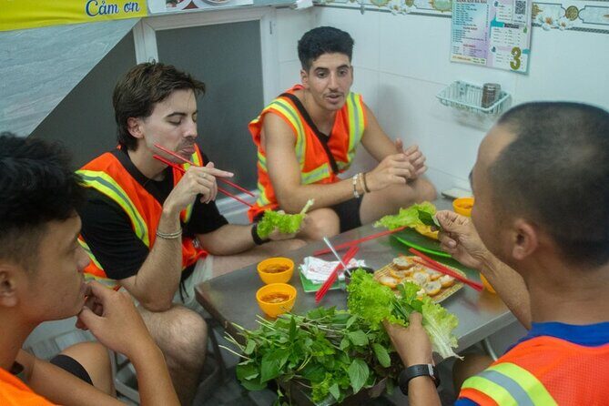 3 Hours Cycling Street Food Night Ride in Ho Chi Minh City - The Cycling Element: Comfort and Practicality