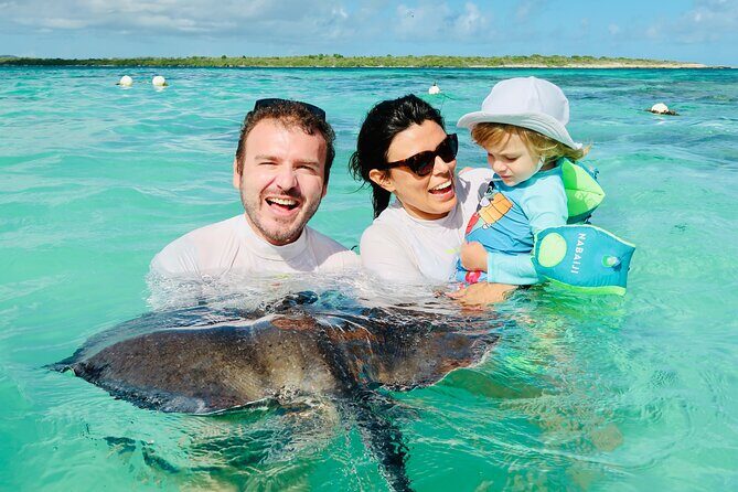 3-Hours Eye-Opening Stingray City Antigua - Transfer R/T included - Good To Know  