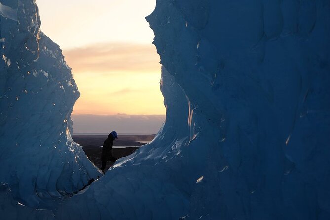 3 Hours Glacier Hike in Breiðamerkurjökull - Expectations and Additional Information