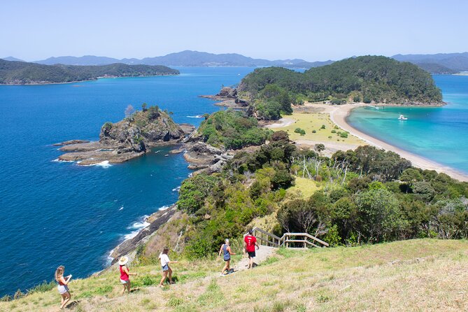 3 Hours // Hole in the Rock Cruise & Bay of Islands Tour - Common Questions