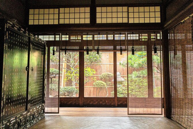 3 Hours Japanese Calligraphy and Zazen - Enjoy Traditional Amenities and Surroundings
