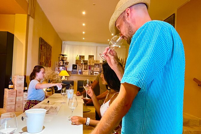 3 Hours of Tour in the Wines of Châteauneuf-Du-Pape - Tour Confirmation and Accessibility