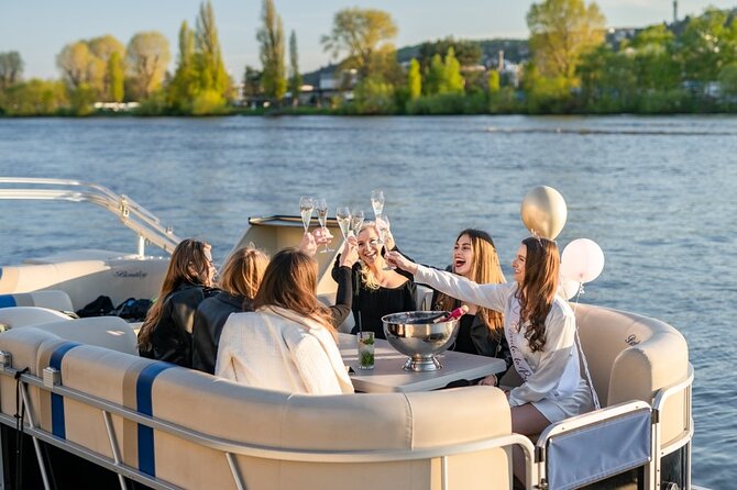 3 Hours Prague Private Boat Cruise Beer or Prosecco Unlimited - Customer Reviews