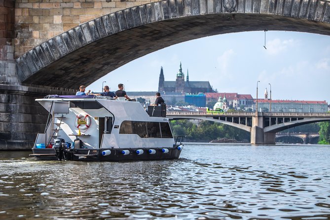 3-hours Prague Private Boat Cruise Beer or Prosecco Unlimited - Beverage Options