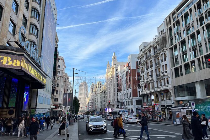 3 Hours Private Madrid City Tour Guide - Customized Experience