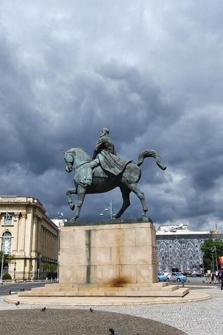 3 Hours Private Walking Tour in Bucharest City - Tour Inclusions