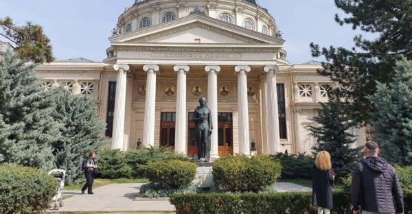3 Hours Private Walking Tour in Bucharest City - Things to Remember