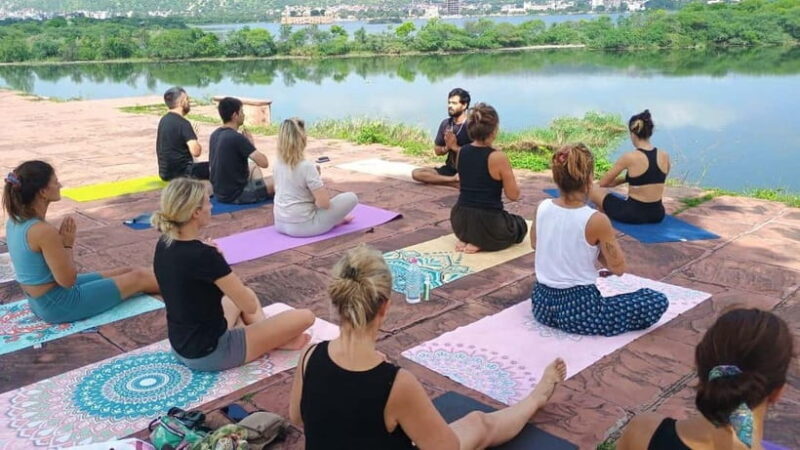 3 Hours Private Yoga and Meditation Tour in Jaipur - Good To Know