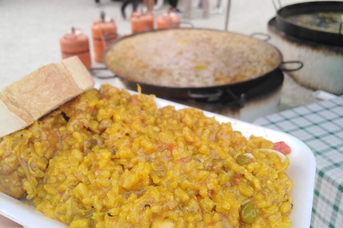 3-Hours Tapas Tour in Granada, Spain - Must-Try Tapas Dishes in Granada