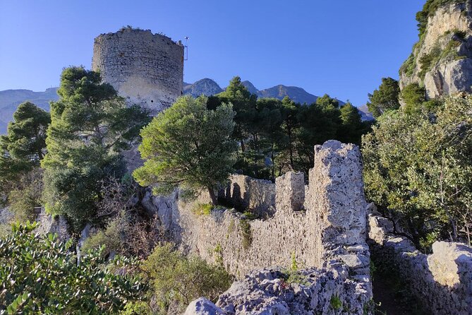 3 Hours Trekking With Crime on the Amalfi Coast - Agatha C. - Tour Itinerary