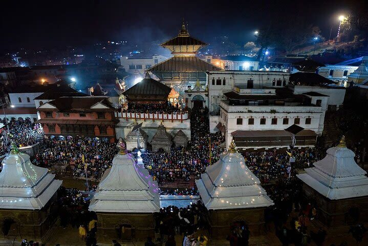 3 Hours Walking Tour at PashupatiNath and BoudhaNath Small Group - Two sacred sites, two very different moods