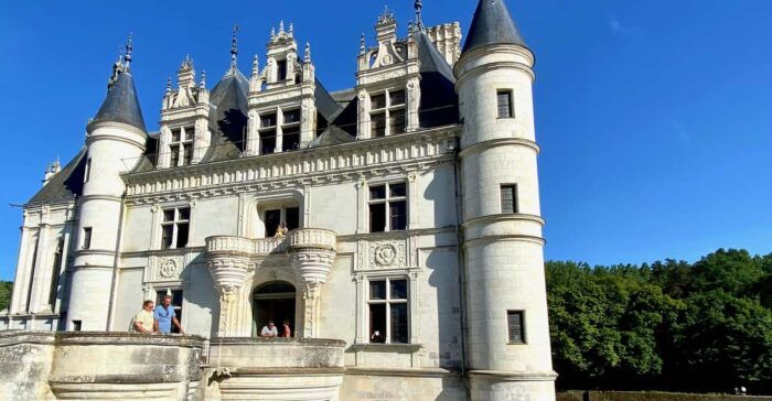 3 Loire Castles Live Guided Small Group by Minivan Winery - Important Information for Travelers
