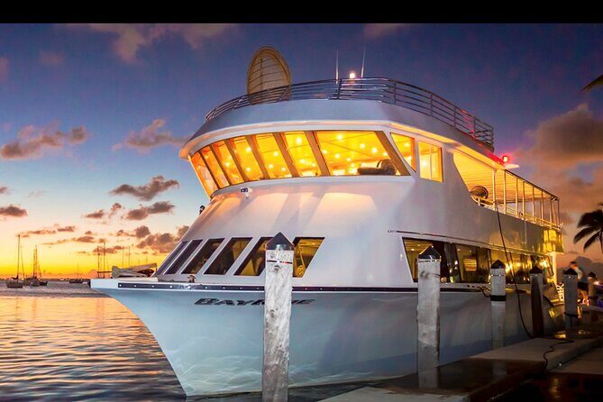 3 Story 100ft Hip Hop Yacht Party with 3 Hour Open Bar - An Honest Look at the 3-Story 100ft Hip Hop Yacht Party in Miami
