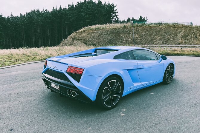 30 Mins Lamborghini Supercar Passenger Experience - Date and Travelers