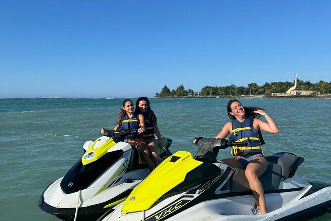 30 Minute Jet Ski Ride along Isla Verde Beach - Scenic Waters and Personal Freedom
