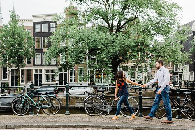 30 Minute Private Vacation Photography Session With Local Photographer in Amsterdam - Overview of the Vacation Photography Session