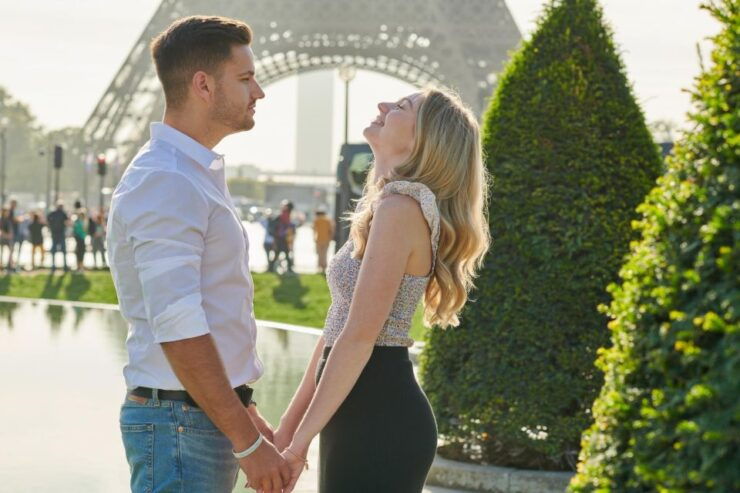 30 Minutes Paris Photo Shooting - Language Options and Accessibility