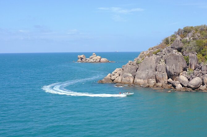 360 Boat Experience to Circumnavigate Magnetic Island - Background