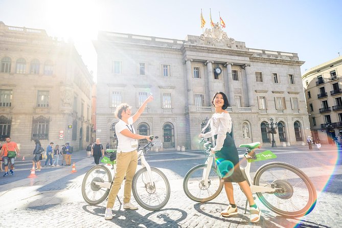 360º Barcelona E-Bike Tour, Montjuic Cable Car and Boat Cruise - Biking in Barcelona