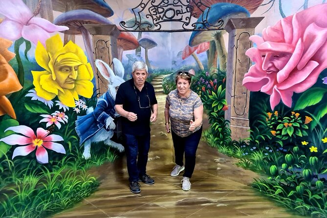 3D World Selfie Museum Dubai - Expert Photography Tips and Assistance